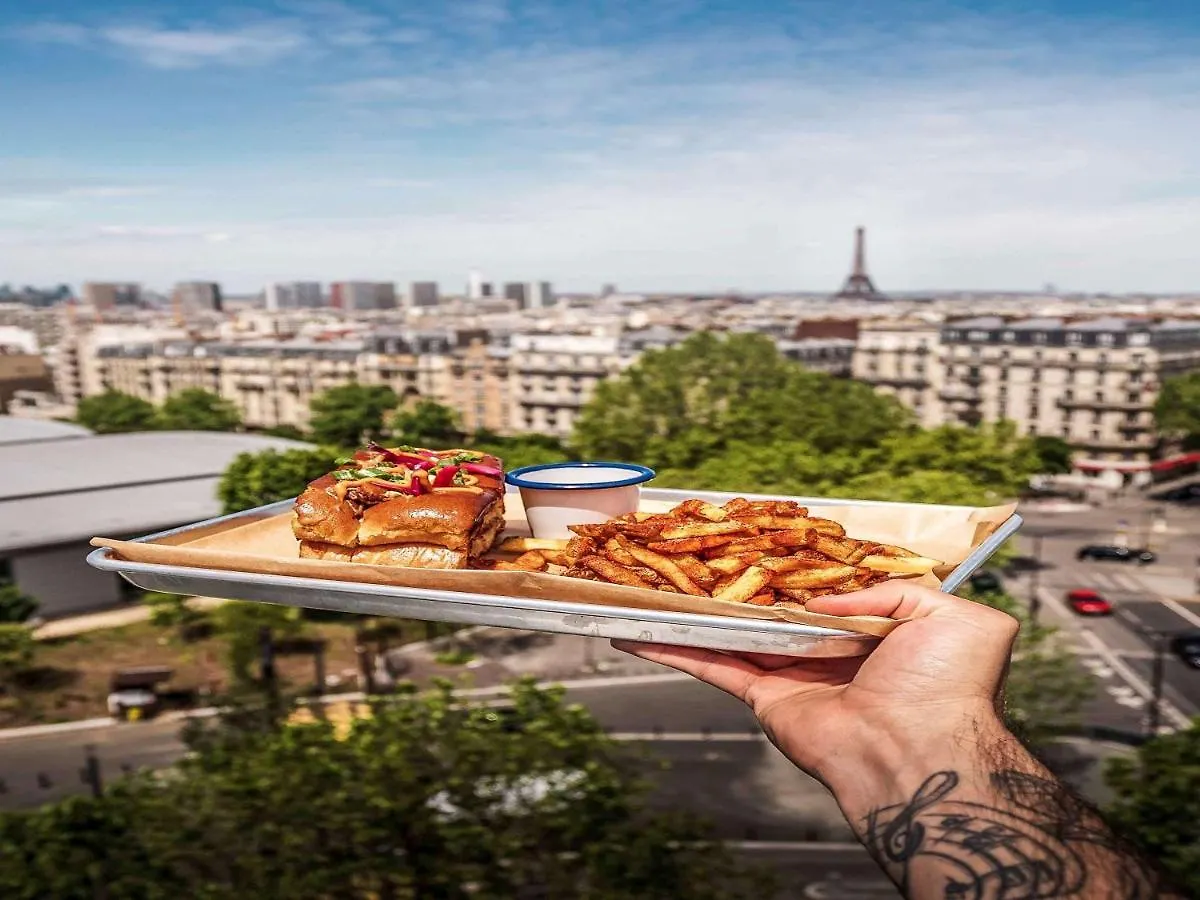 Hotel Novotel Porte Versailles