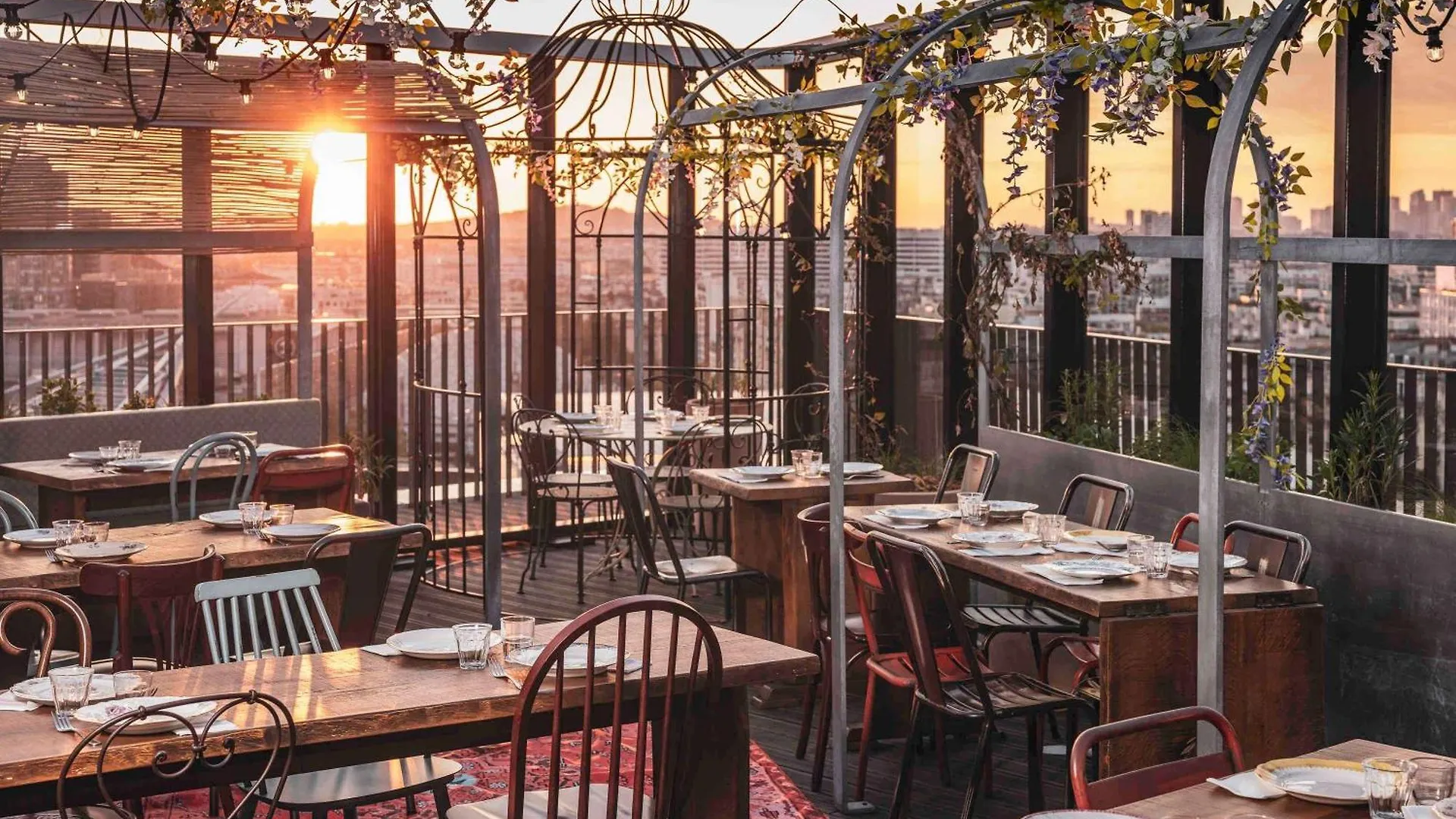 Hotel Novotel Porte Versailles 4*