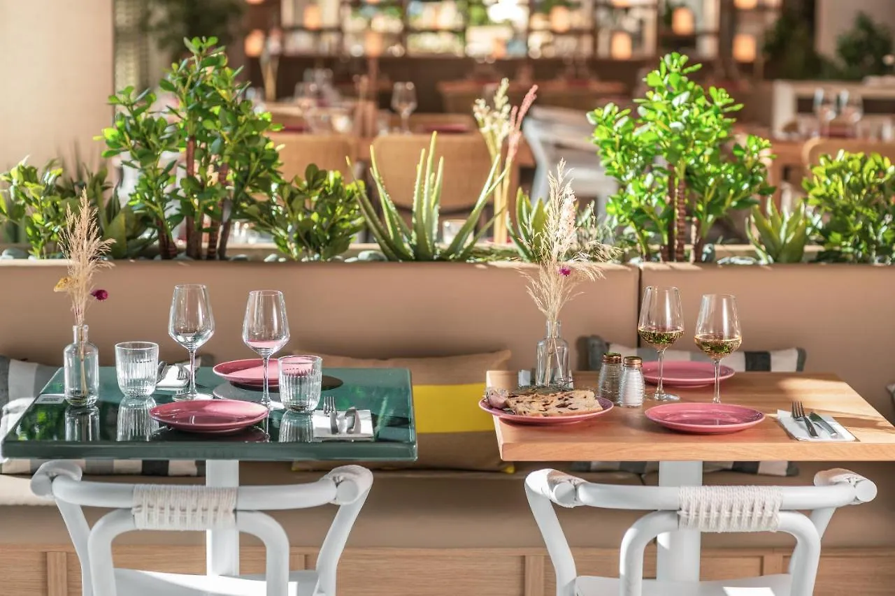 Novotel Porte Versailles Отель